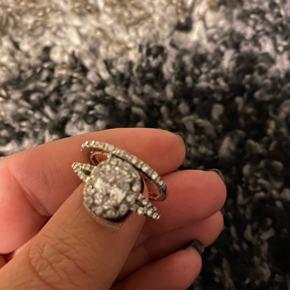 Two tone 2 PCS engagement rings - Picture 3 of 4